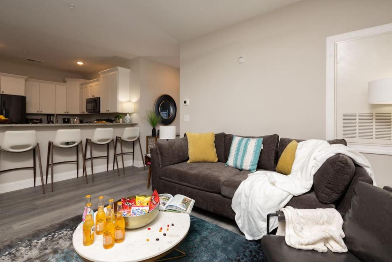 Lovely 4Br King Beds Steps To Beach And Pier G Myrtle Beach Zewnętrze zdjęcie