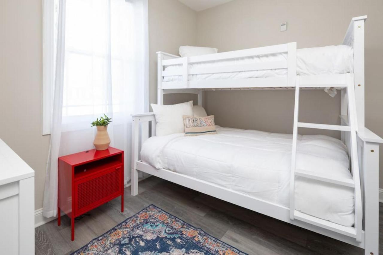 Lovely 4Br King Beds Steps To Beach And Pier G Myrtle Beach Zewnętrze zdjęcie